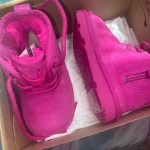 Toddler girl 8C Ugg boot